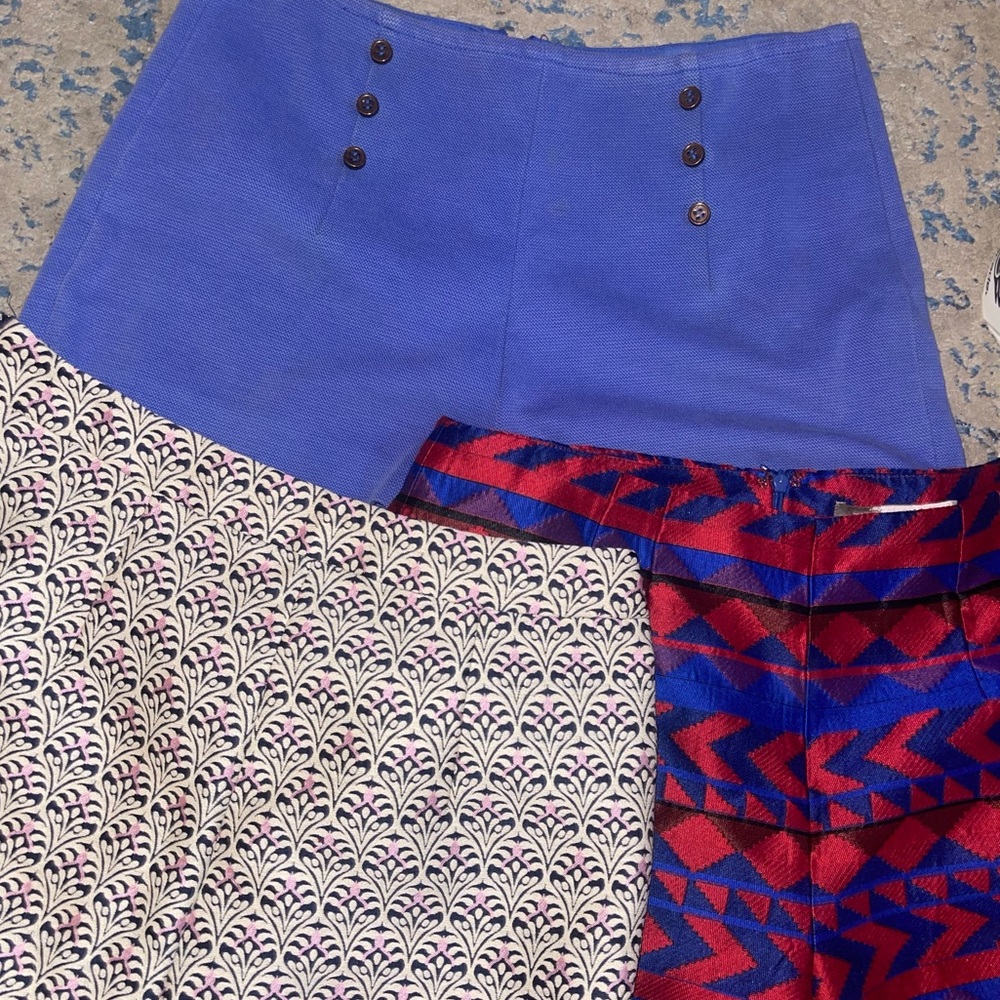 Womens LOT OF 3 Short Shorts MEDIUM Fun Patterns Colorful